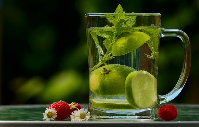 Lemon detox water